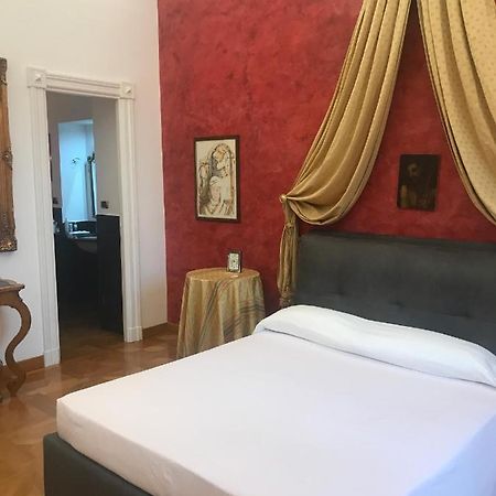 Elegante Appartamento Nel Centro Di Roma エクステリア 写真