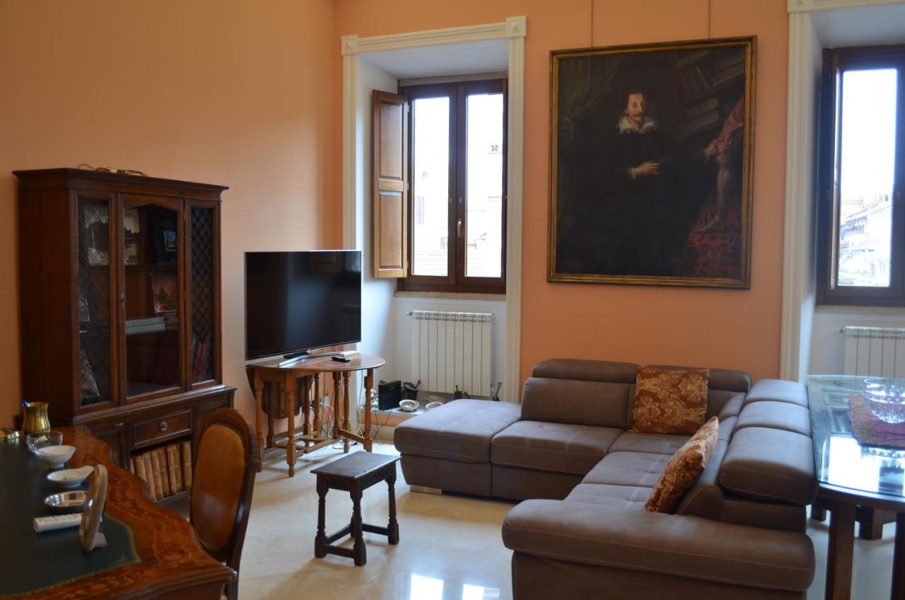 Elegante Appartamento Nel Centro Di Roma エクステリア 写真